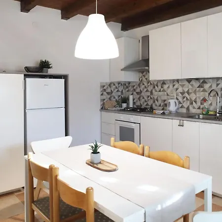 Small Patio House Pula